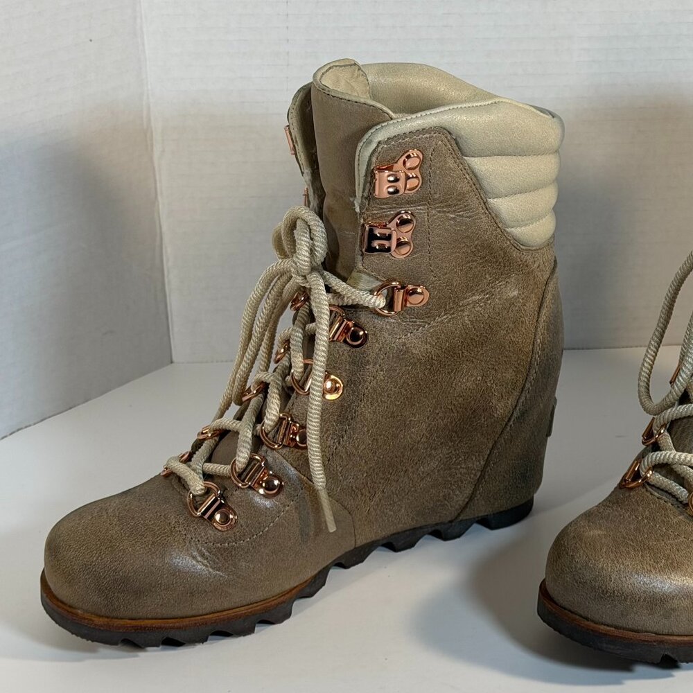 Women's size 7 Sorel Boots - Picture 16 of 16